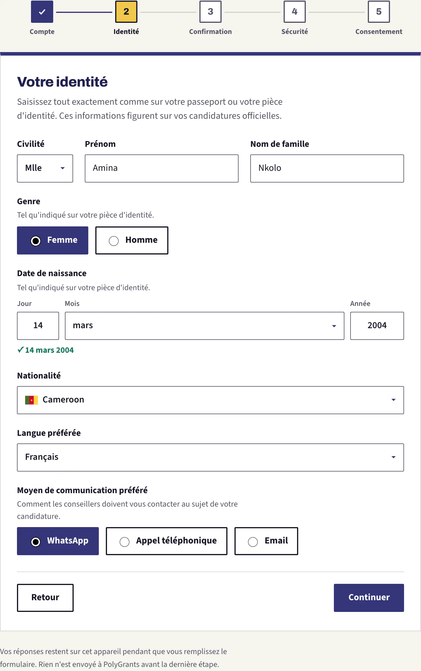 Étape 2 sur 5, les informations d'identité recopiées du passeport: civilité, prénom et nom, genre, date de naissance et nationalité
