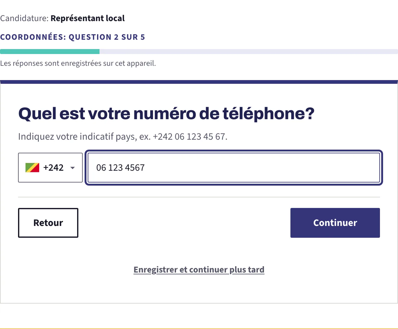 La question du numéro de téléphone, avec l'indicatif choisi d'un côté et le numéro qui s'espace à la saisie